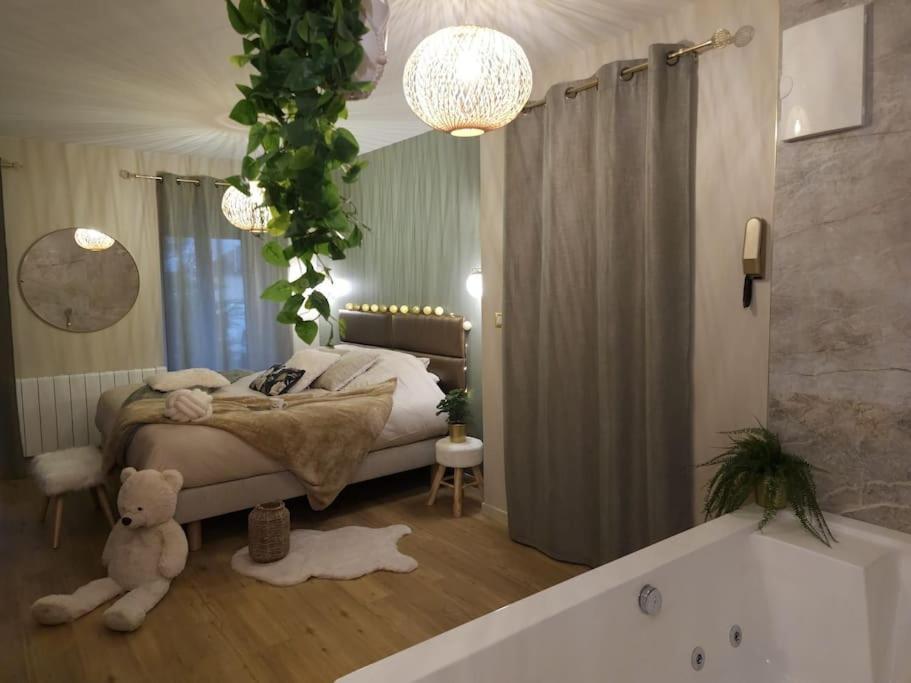 La Parenthese - Votre Cocon Au Centre D'oyonnax Apartment